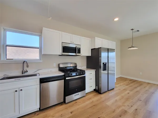 $1,900 | 1903 Mary Street, Houston, TX 77026