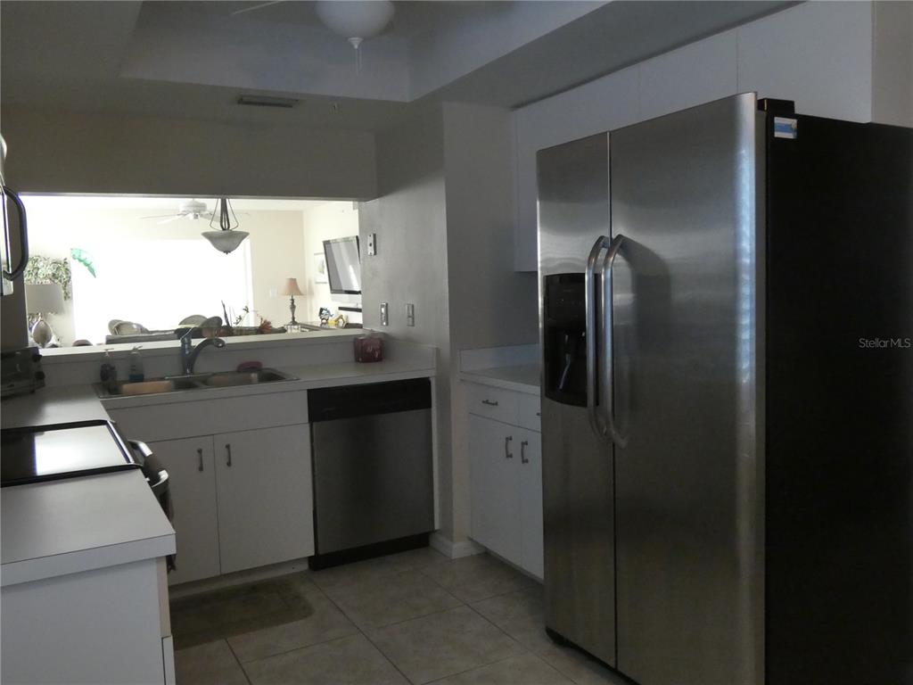 9320 Clubside Circle, Unit 2108 Sarasota, FL 34238 - Photo 4 of 27