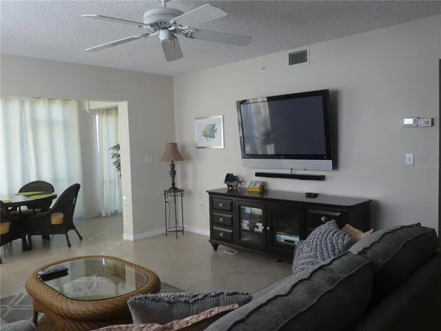 $3,500 | 9320 Clubside Circle, Unit 2108, Sarasota, FL 34238