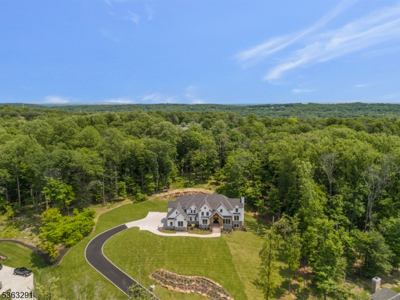8 Cobblestone Court Warren, NJ 07059 - Photo 5 of 50 a view of a lake with a yard
