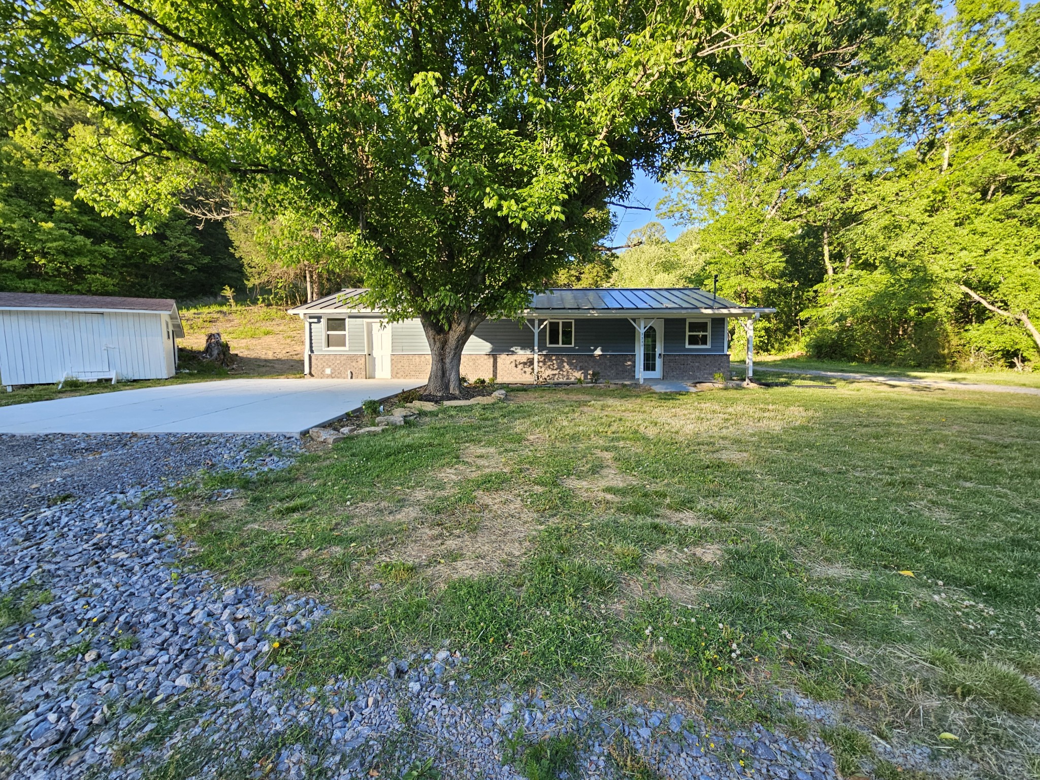 3337 Hartsville Road Lafayette, TN 37083 - Photo 5 of 47 Gallery Image 5