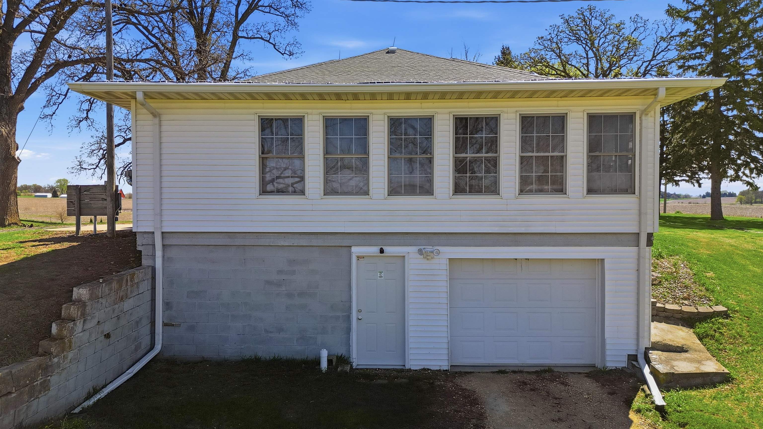 17870 Clover Road Morrison, IL 61270 - Photo 29 of 37