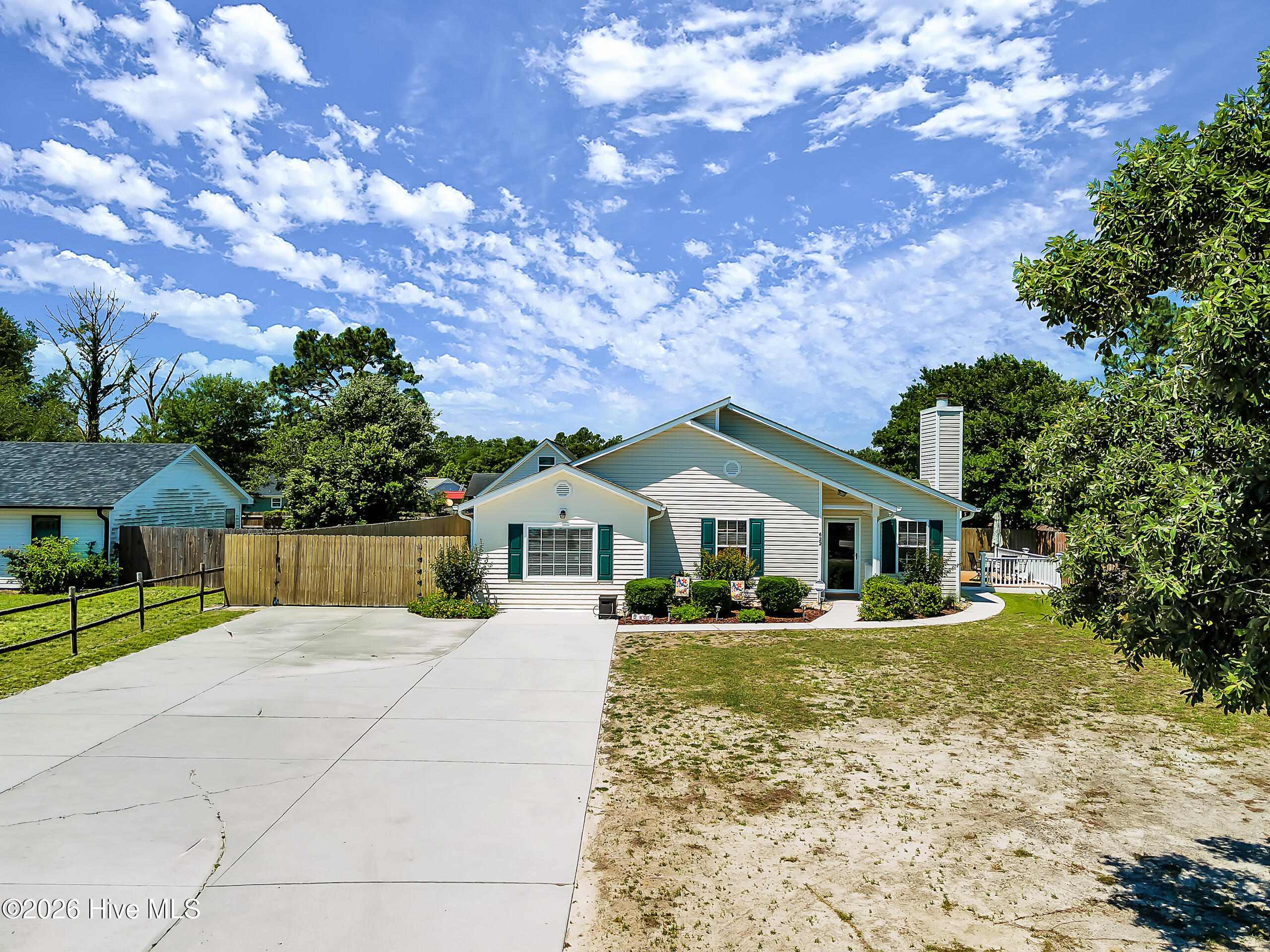 622 Sand Ridge Road Hubert, NC 28539 - Photo 4 of 45