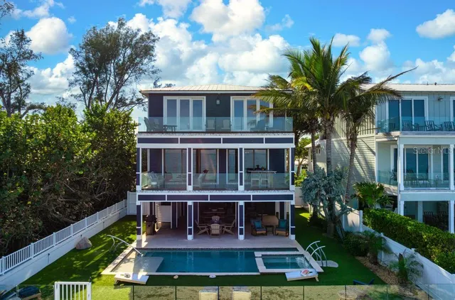 $5,350,000 | 915 North Shore Drive, Anna Maria, FL 34216