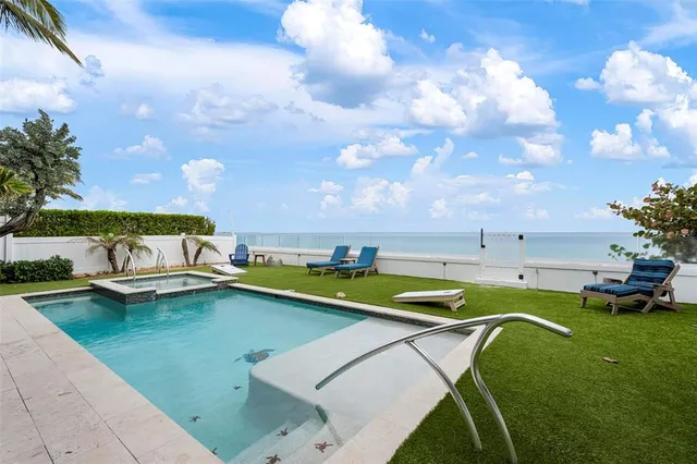 $5,350,000 | 915 North Shore Drive, Anna Maria, FL 34216