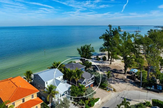 $5,350,000 | 915 North Shore Drive, Anna Maria, FL 34216