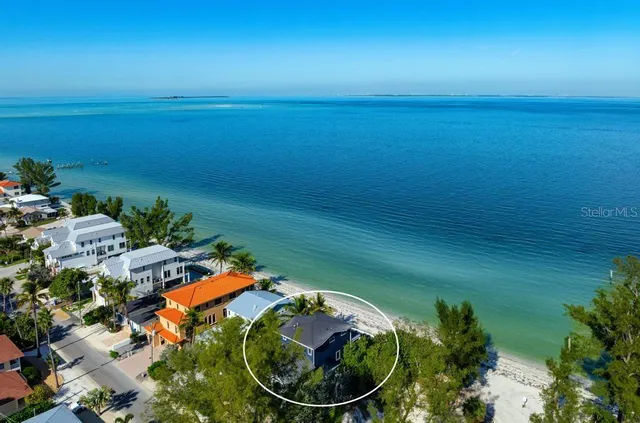 $5,350,000 | 915 North Shore Drive, Anna Maria, FL 34216