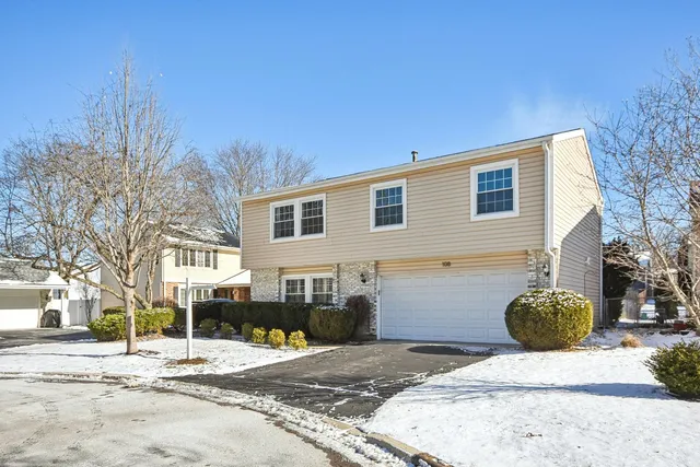 $499,000 | 108 Croftwood Court, Rolling Meadows, IL 60008