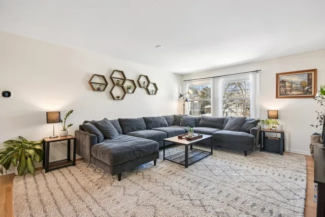 $499,000 | 108 Croftwood Court, Rolling Meadows, IL 60008