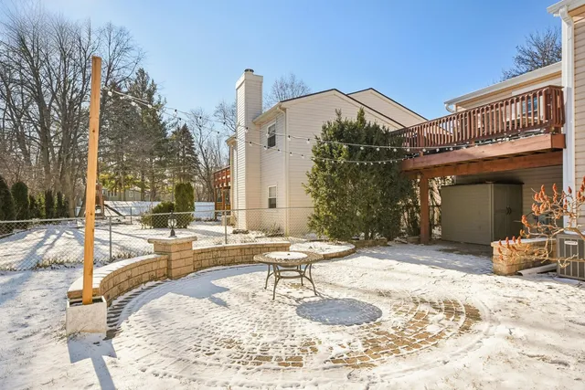 $499,000 | 108 Croftwood Court, Rolling Meadows, IL 60008