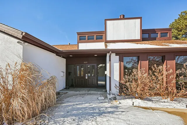 $499,000 | 108 Croftwood Court, Rolling Meadows, IL 60008