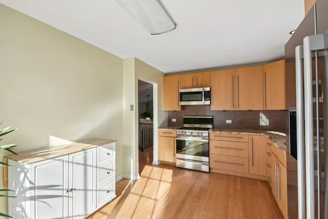 $499,000 | 108 Croftwood Court, Rolling Meadows, IL 60008