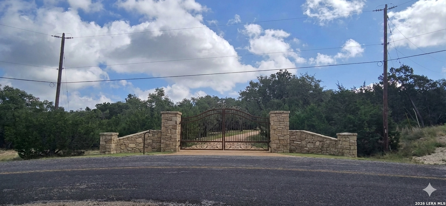 2515 Smoke Rise Bulverde, TX 78163 - Photo 2 of 24
