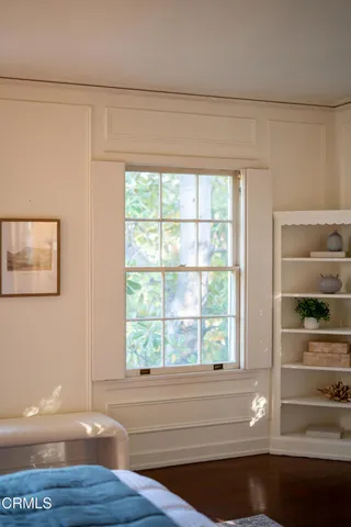 a view of a window in a room