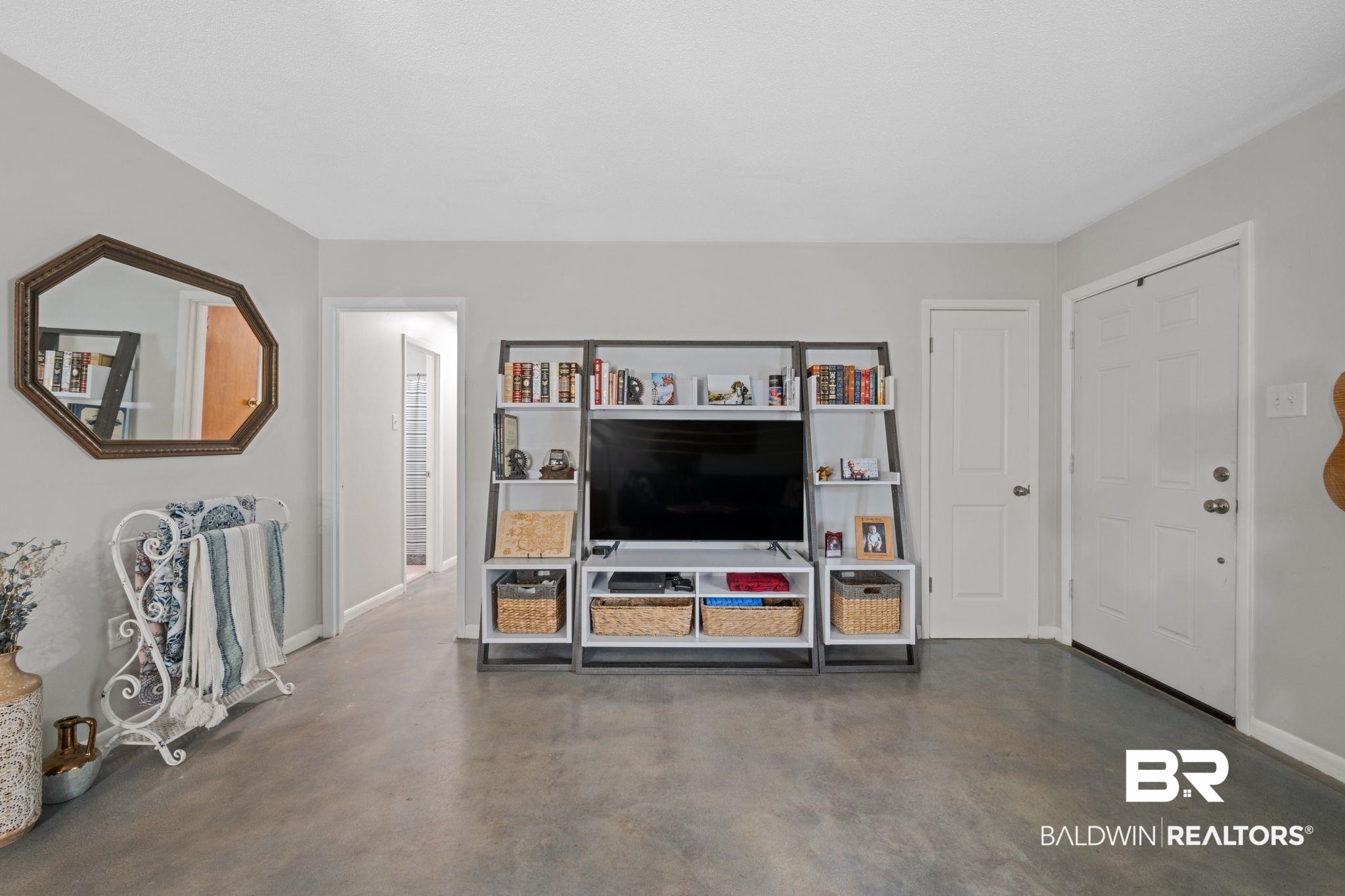 621 Ann Street Saraland, AL 36571 - Photo 4 of 21 View of living room