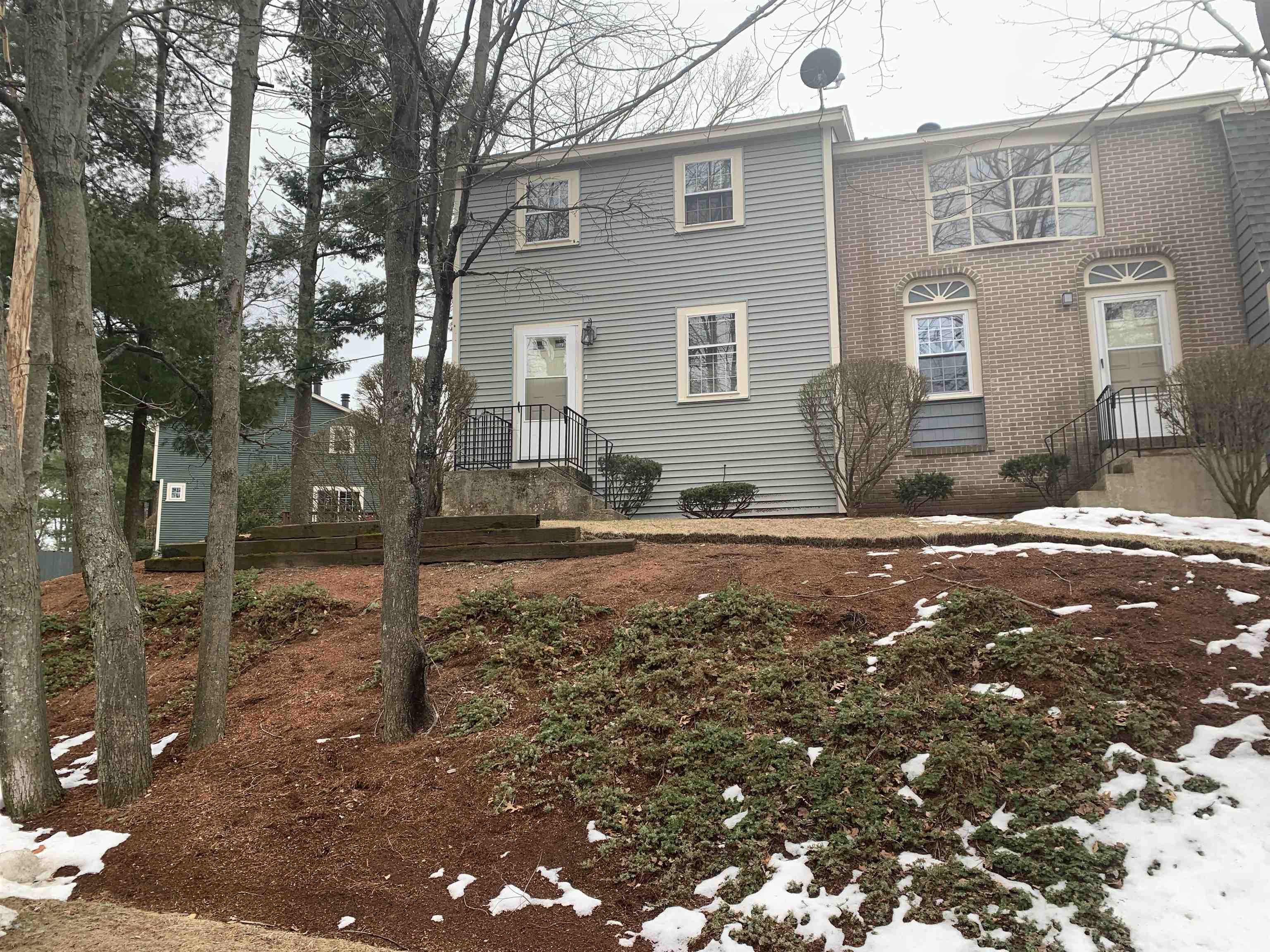 48 Cannongate Road Nashua, NH 03063 - Photo 3 of 17 Gallery Image 3