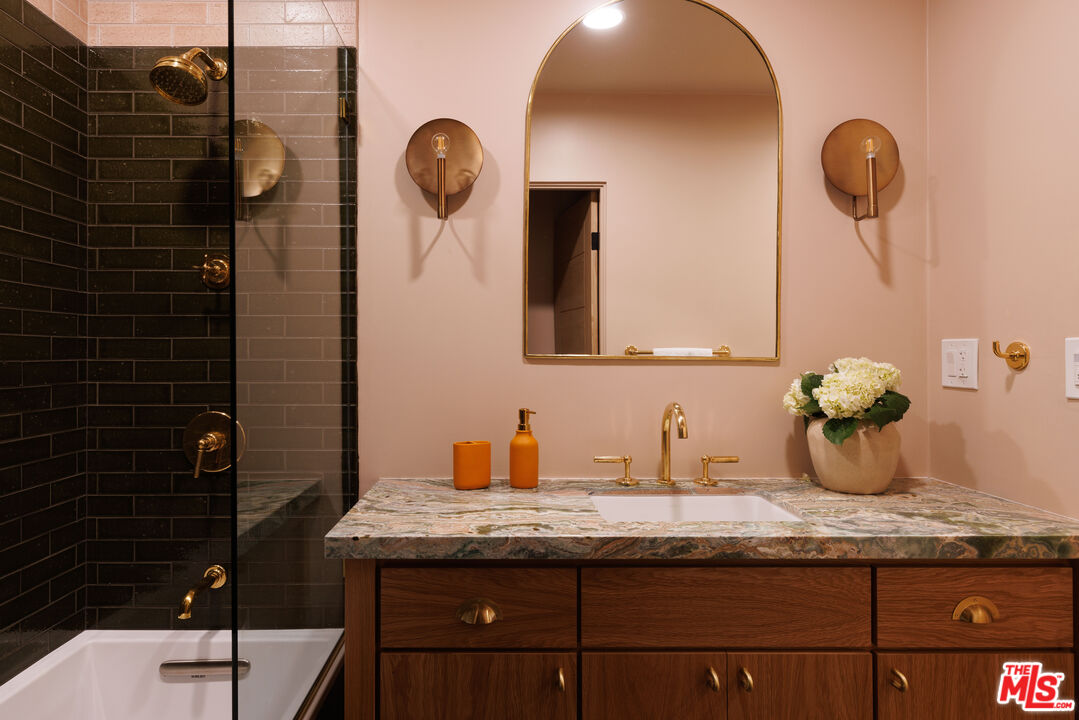 4411 Alla Road, Unit 5 Marina del Rey, CA 90292 - Photo 26 of 32 Gallery Image 26