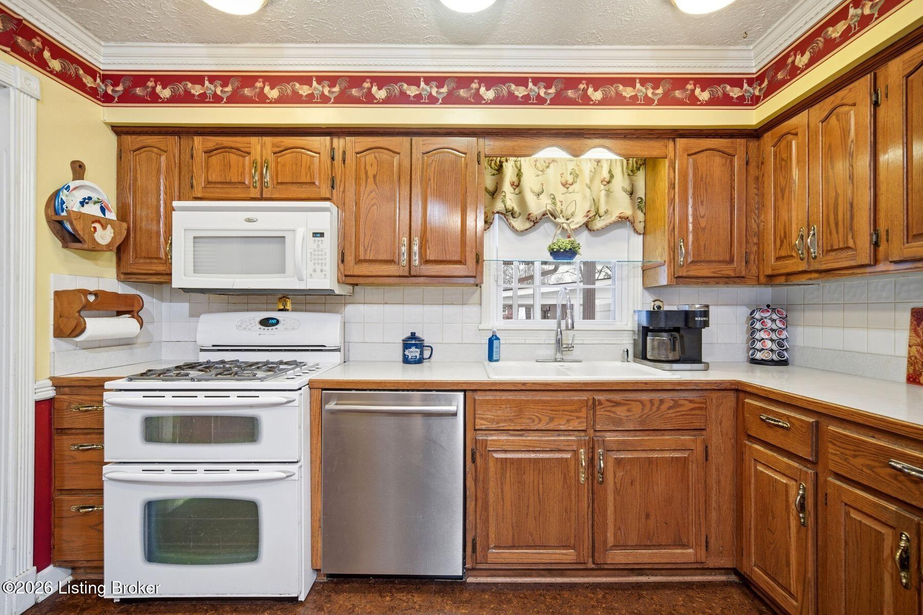 4810 Goepper Road Louisville, KY 40258 - Photo 17 of 88 photo_online_013