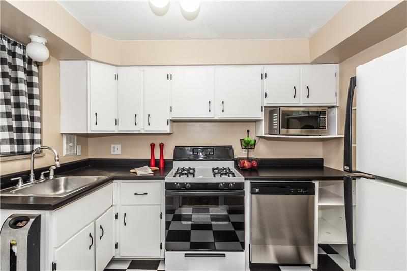 223 Bascom Avenue Pittsburgh, PA 15214 - Photo 10 of 25 Gallery Image 10