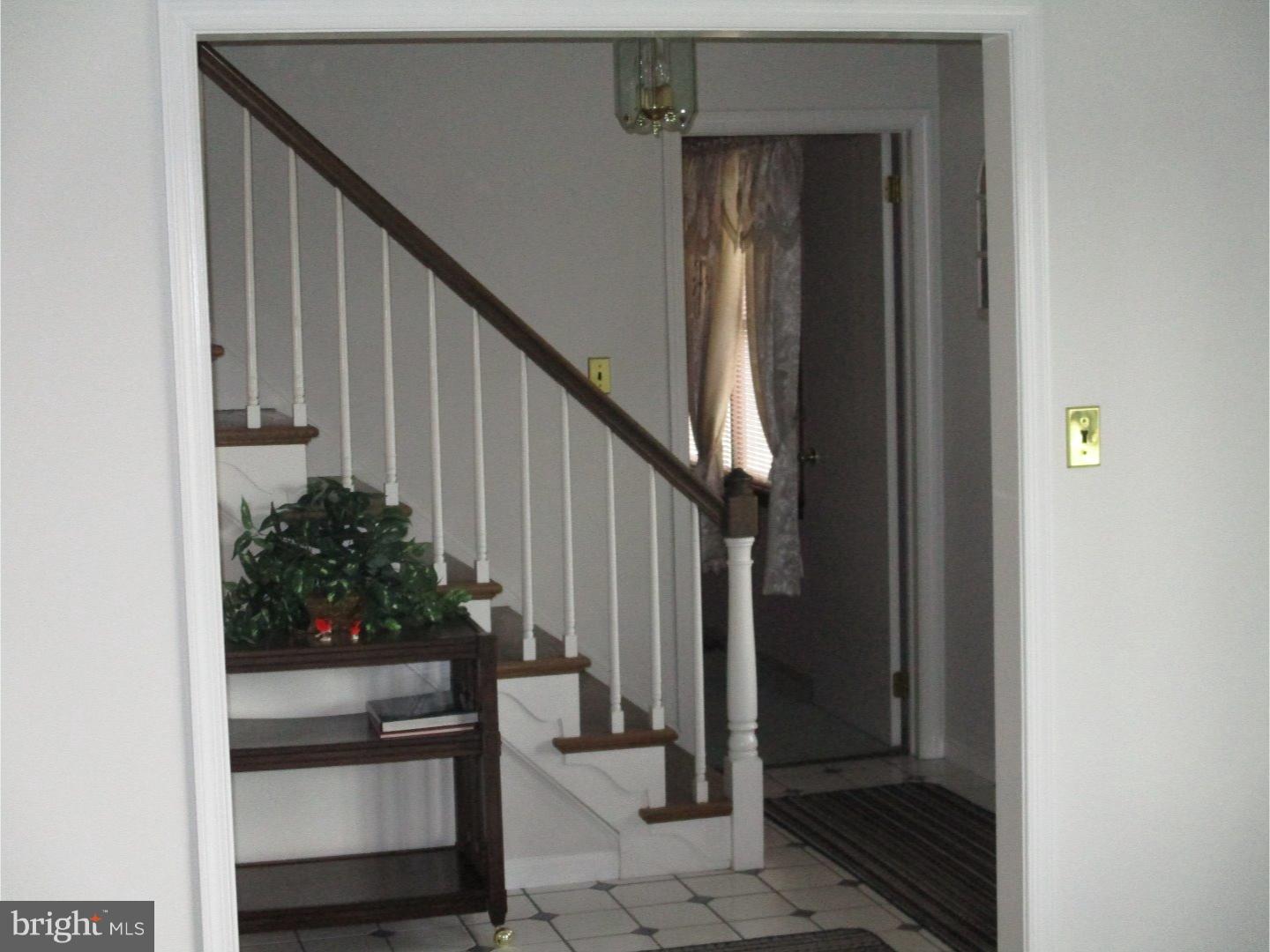 5 North Williamson Road Avondale, PA 19311 - Photo 6 of 23 Foyer