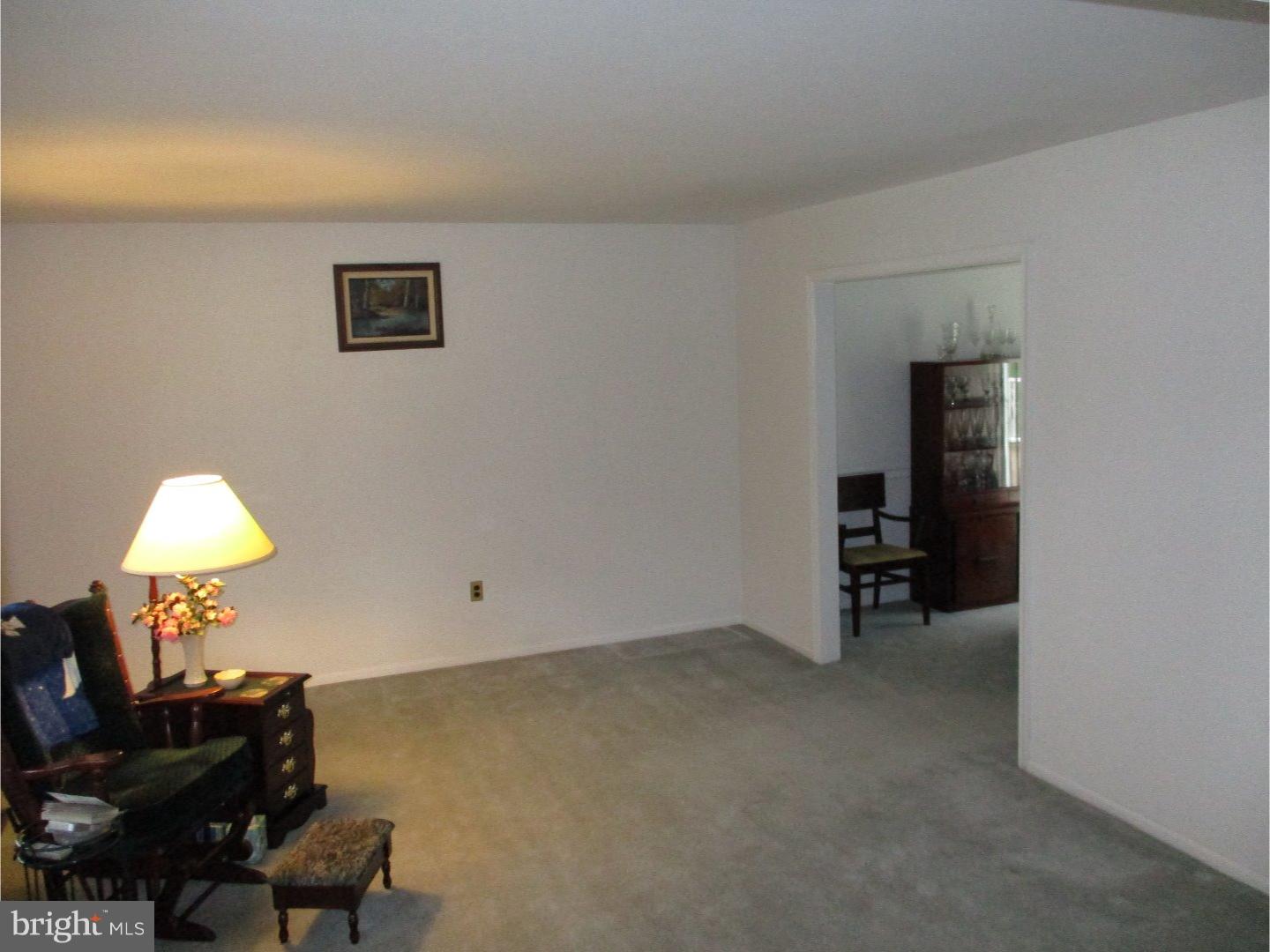 5 North Williamson Road Avondale, PA 19311 - Photo 8 of 23 Living Room