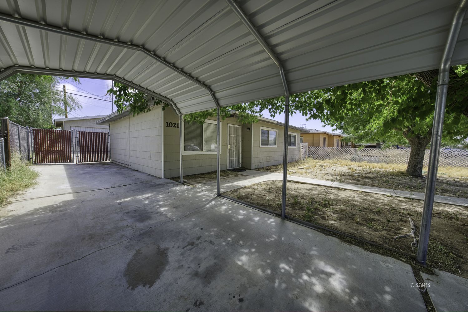 1021 West Langley Avenue Ridgecrest, CA 93555 - Photo 3 of 27
