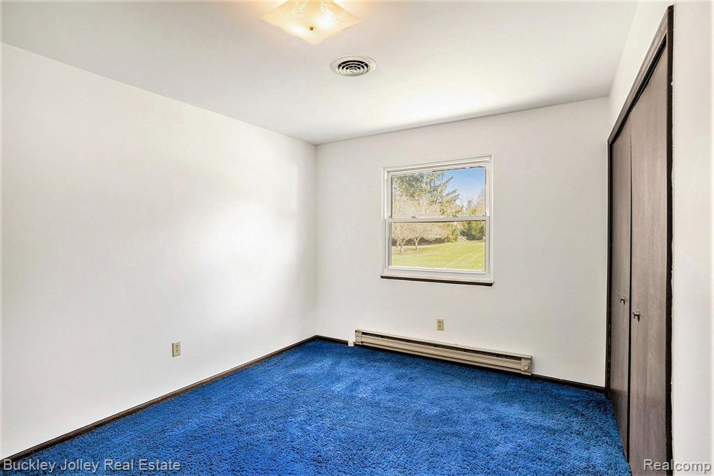 5239 Bull Run Road Gregory, MI 48137 - Photo 11 of 22