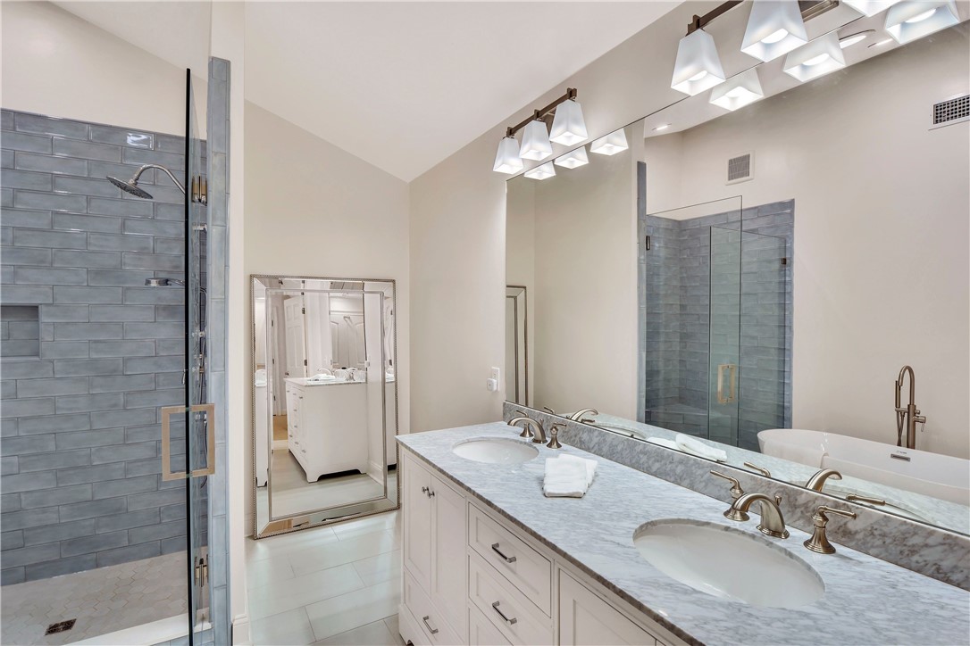 12 Plantation Way St. Simons Island, GA 31522 - Photo 22 of 42 Primary Bathroom