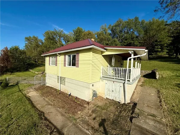 $89,000 | 1114 North Jefferson Street, Connellsville, PA 15425