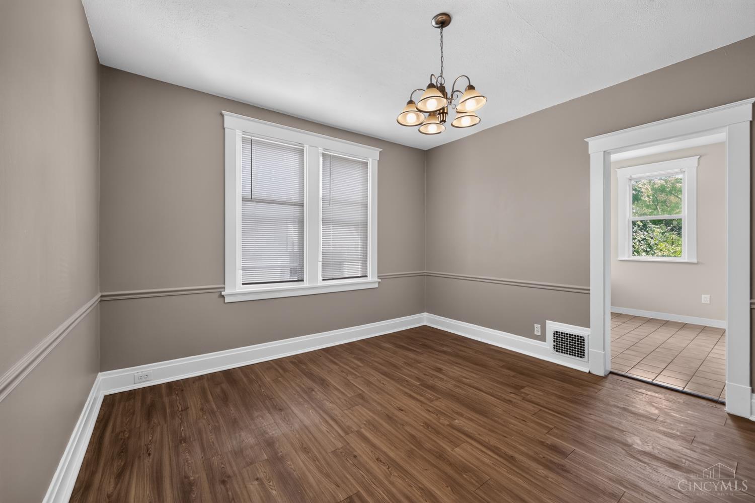 4679 Rapid Run Road Cincinnati, OH 45238 - Photo 10 of 30