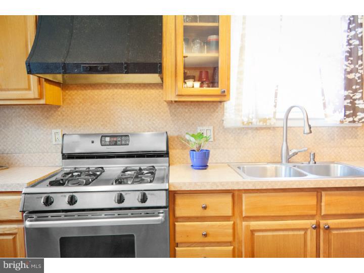 3740 West Country Club Road Philadelphia, PA 19131 - Photo 6 of 18 Gallery Image 6