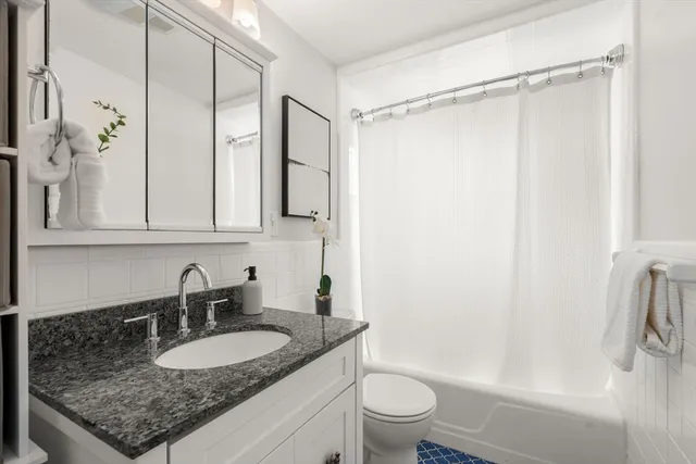 $875,000 | 378 School Street, Unit 1, Watertown, MA 02472