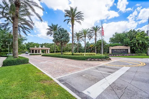 $259,000 | 501 Greensward Lane, Unit 101C, Delray Beach, FL 33445