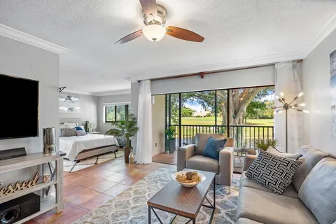 $259,000 | 501 Greensward Lane, Unit 101C, Delray Beach, FL 33445