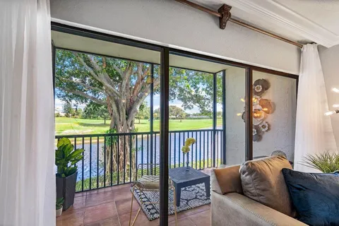 $259,000 | 501 Greensward Lane, Unit 101C, Delray Beach, FL 33445