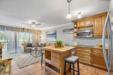 $259,000 | 501 Greensward Lane, Unit 101C, Delray Beach, FL 33445