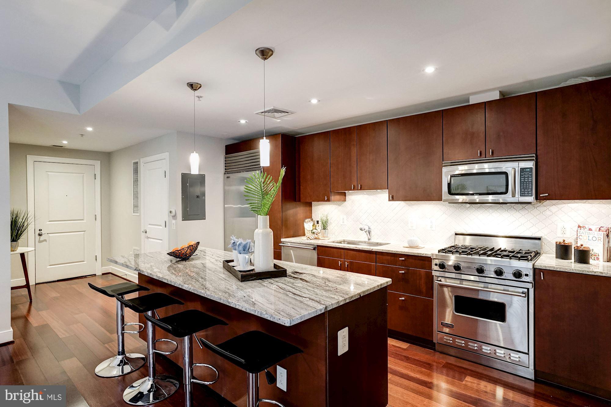2425 L Street Northwest, Unit 430 Washington, DC 20037 - Photo 4 of 29 Kitchen