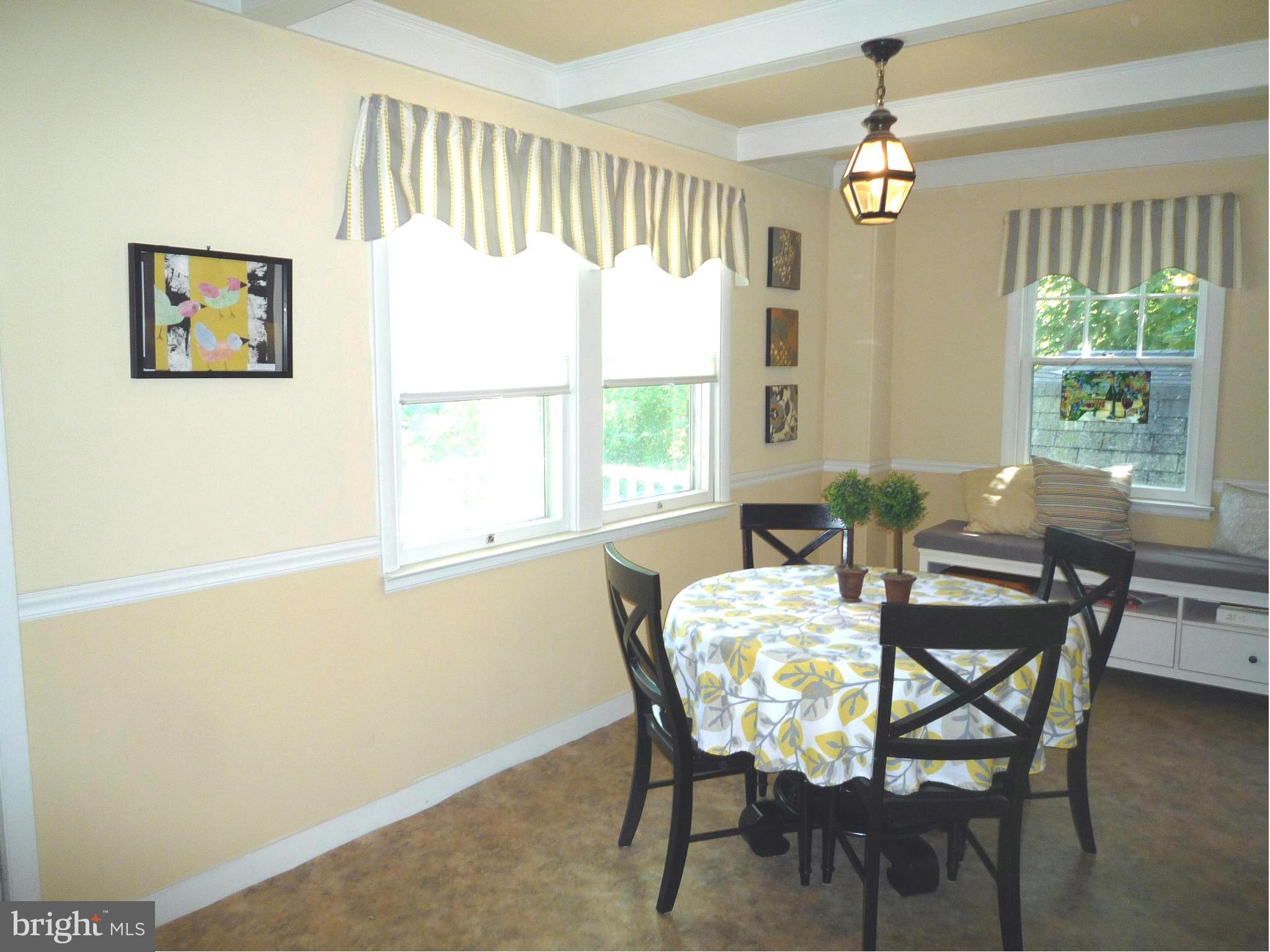 18923 Crofton Road Hagerstown, MD 21742 - Photo 8 of 30 Dining Room
