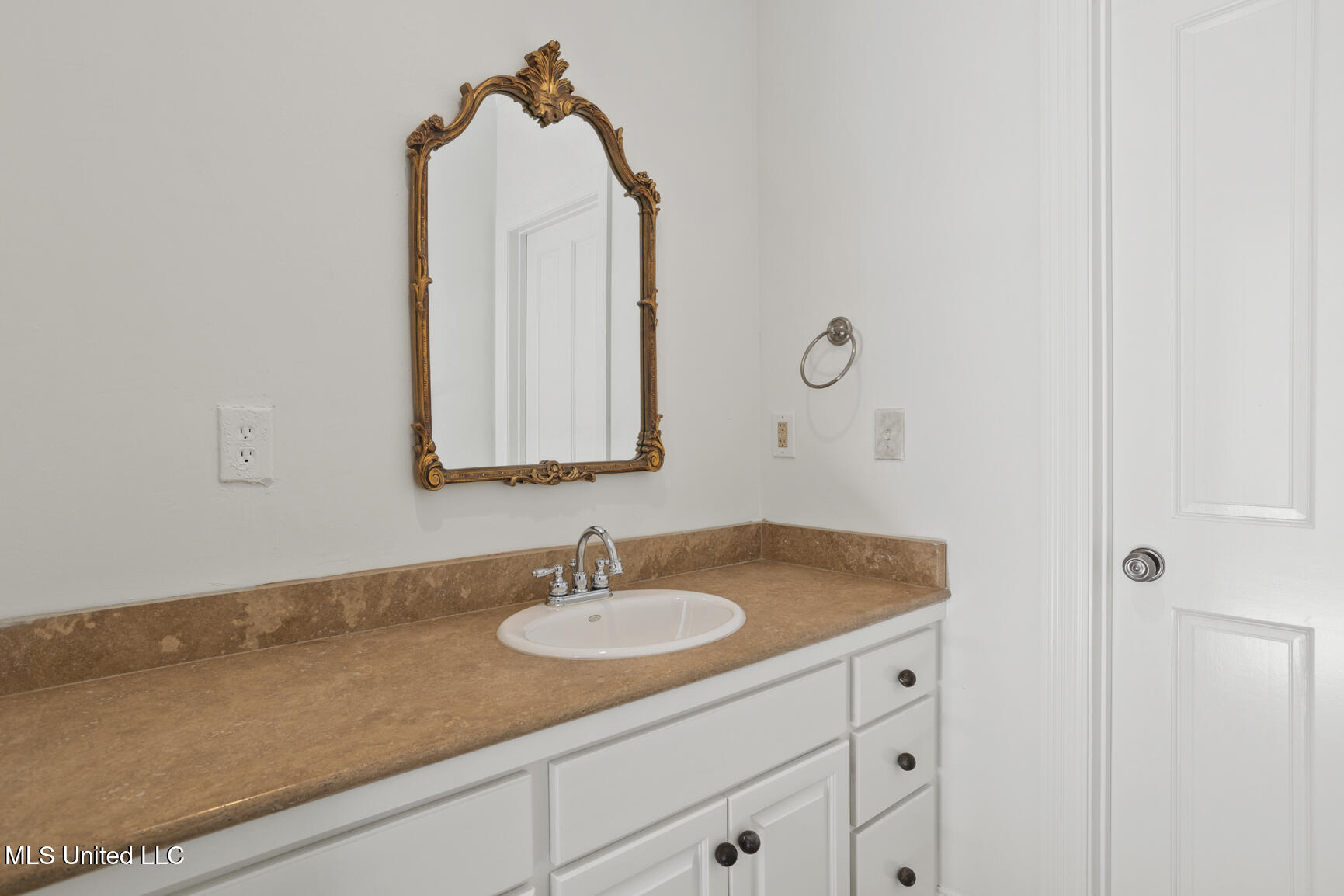 206 Valley Road Ridgeland, MS 39157 - Photo 52 of 67 Private Ba for Br5