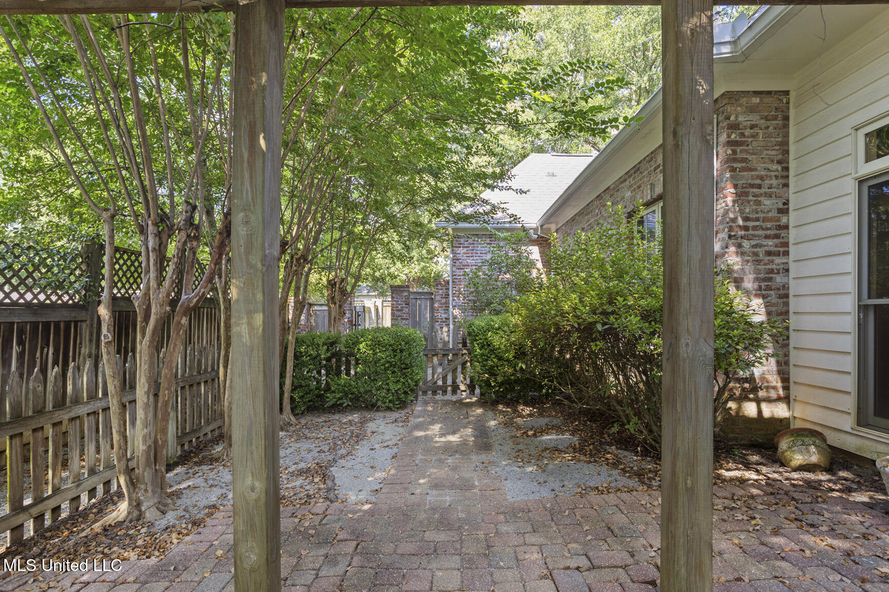 206 Valley Road Ridgeland, MS 39157 - Photo 65 of 67 Escape here!