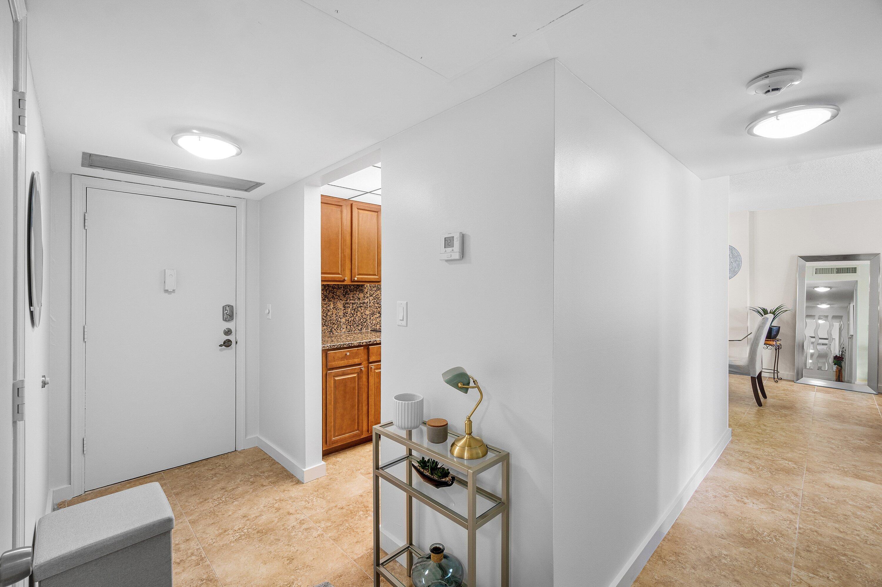 950 Ponce De Leon Road, Unit 209 Boca Raton, FL 33432 - Photo 15 of 37 Foyer
