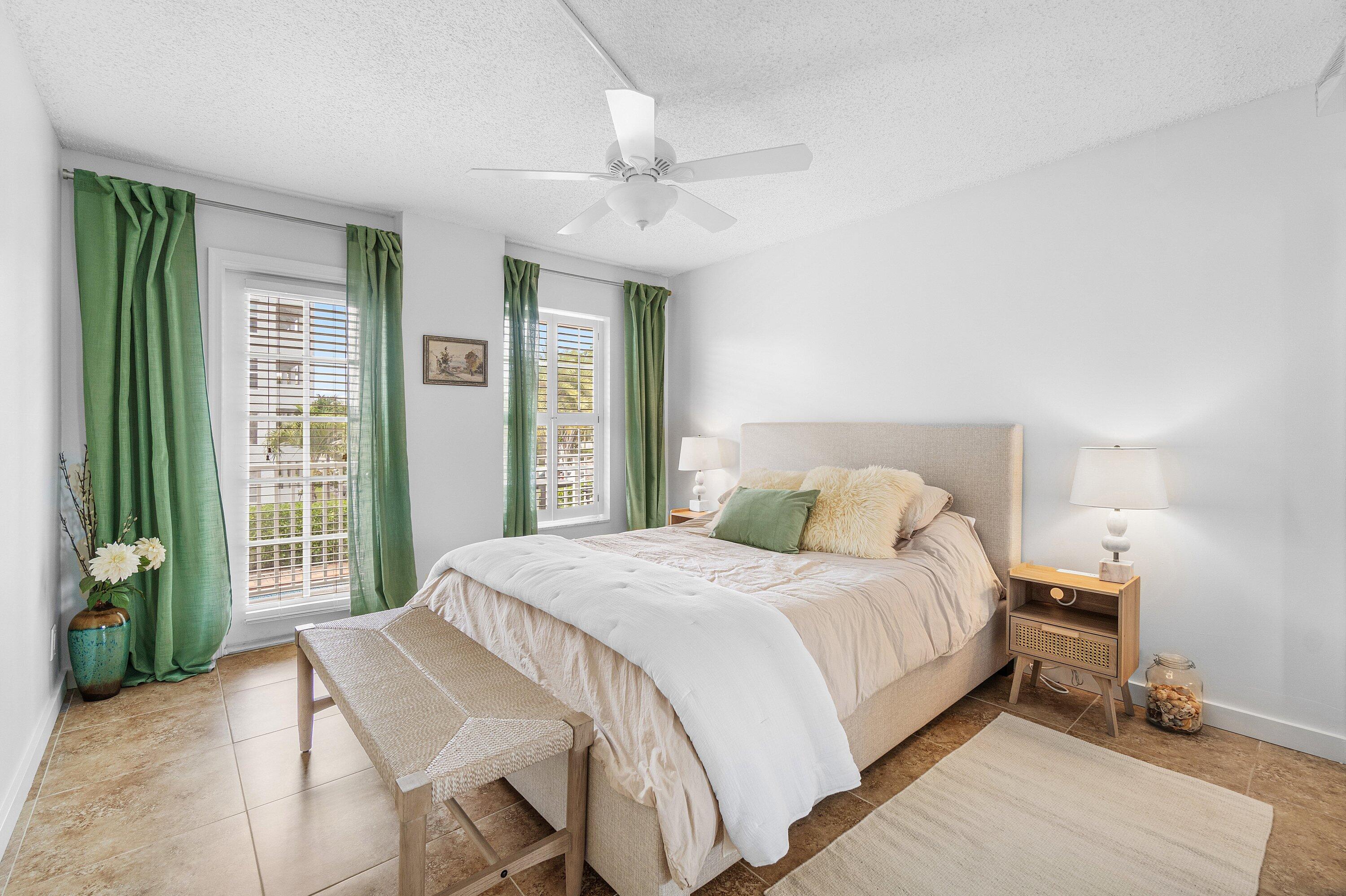 950 Ponce De Leon Road, Unit 209 Boca Raton, FL 33432 - Photo 22 of 37 Guest bedroom