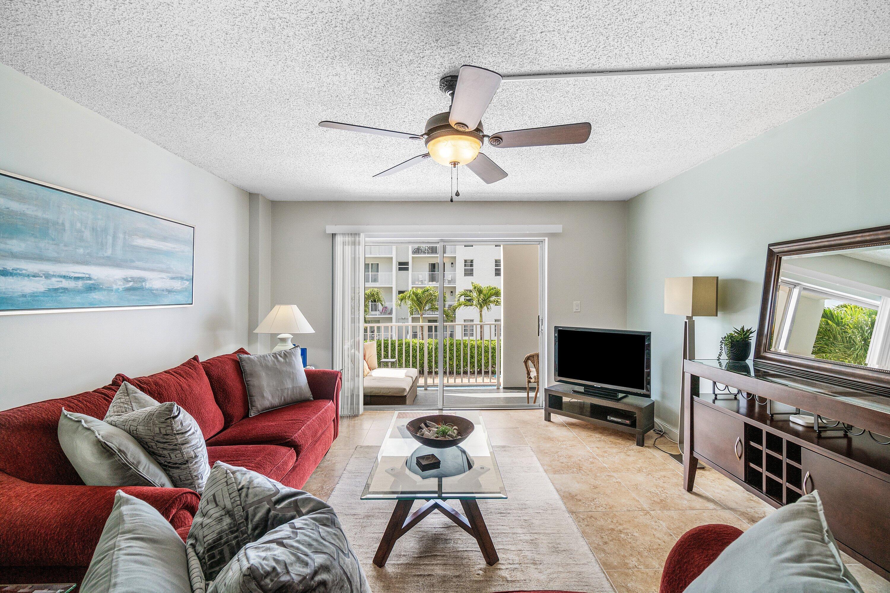 950 Ponce De Leon Road, Unit 209 Boca Raton, FL 33432 - Photo 5 of 37 007-950PonceDeLeonRoad-BocaRaton-FL-3343