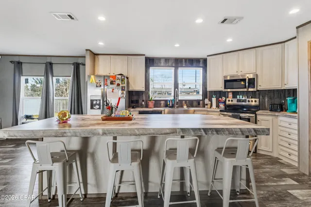 $250,000 | 134 North Larry Drive, Panama City, FL 32404