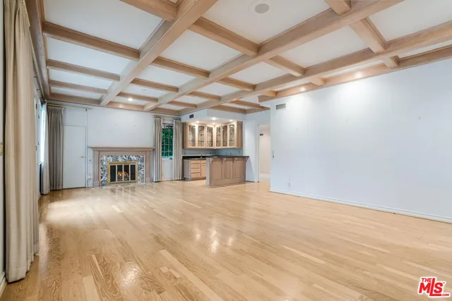 $40,000 | 604 North Linden Drive, Beverly Hills, CA 90210