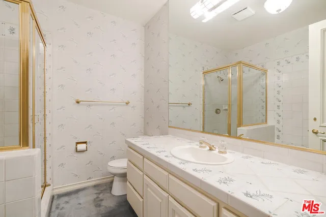 $40,000 | 604 North Linden Drive, Beverly Hills, CA 90210