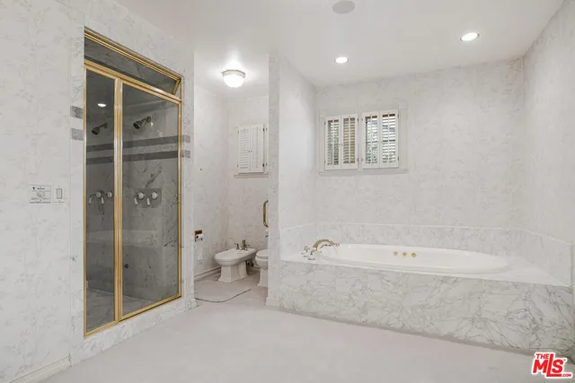 $40,000 | 604 North Linden Drive, Beverly Hills, CA 90210