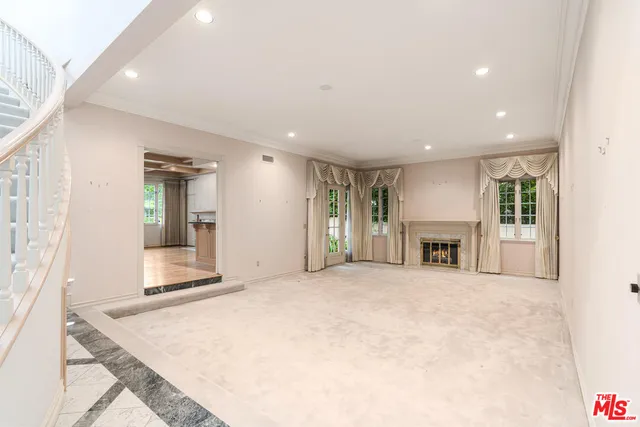 $40,000 | 604 North Linden Drive, Beverly Hills, CA 90210