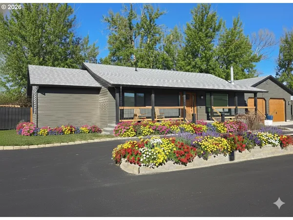 $725,000 | 230 Hogans Alley, Dufur, OR 97021