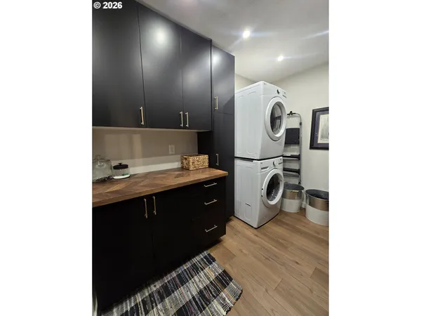 $675,000 | 230 Hogans Alley, Dufur, OR 97021